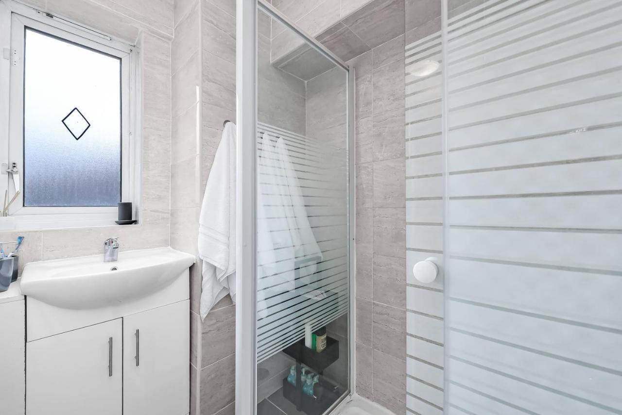 Stylish Excel 3 Bedroom Flat London Ngoại thất bức ảnh
